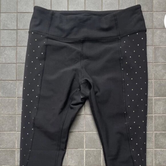 Like New - Lululemon Tight Stuff Reflective Leggings Scalloped Edges - size 6 - Picture 3 of 4